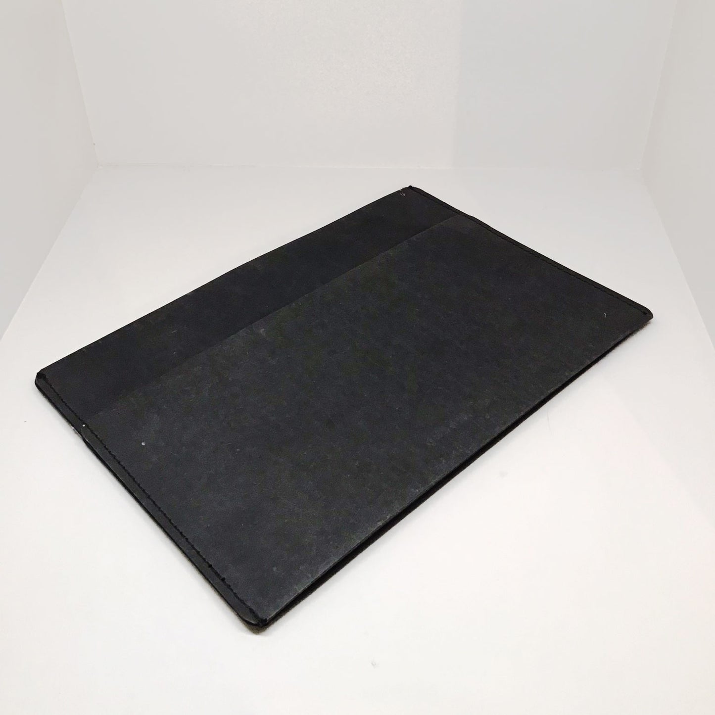 ESSENT'IAL TABLET & DOCUMENTS